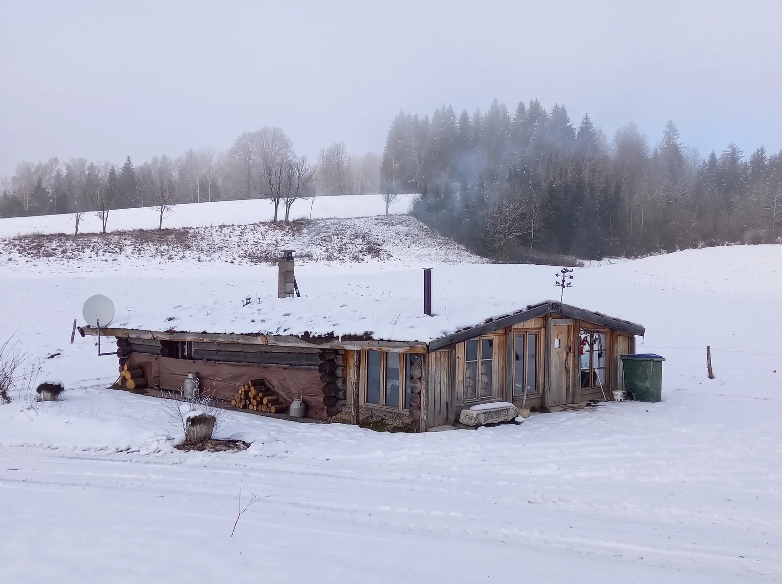 La Fuste enneigée dans la brume d'hiver
